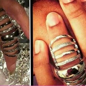 Traci Lynn Silver and Black Striped Ring